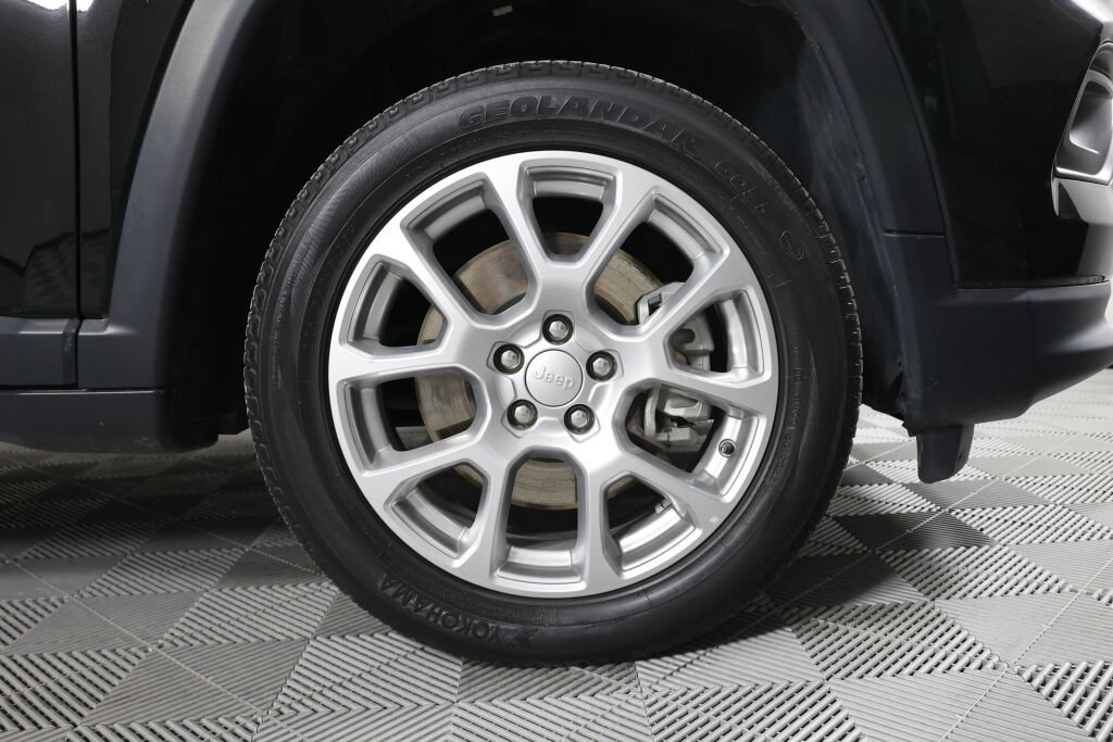 Used 2023 Jeep Compass Latitude AWD/4WD image 6