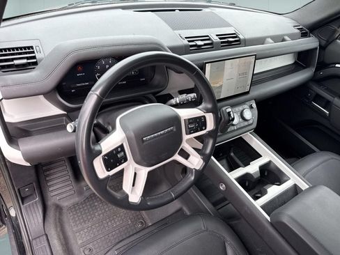 Used 2025 Land Rover Defender 110 S AWD/4WD image 11