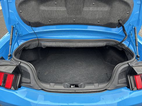 Used 2025 Ford Mustang Premium image 5