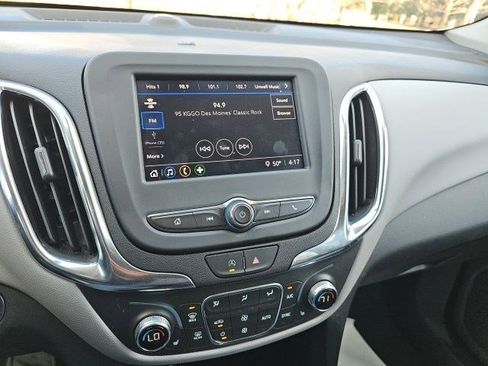 Used 2022 Chevrolet Equinox LT image 23