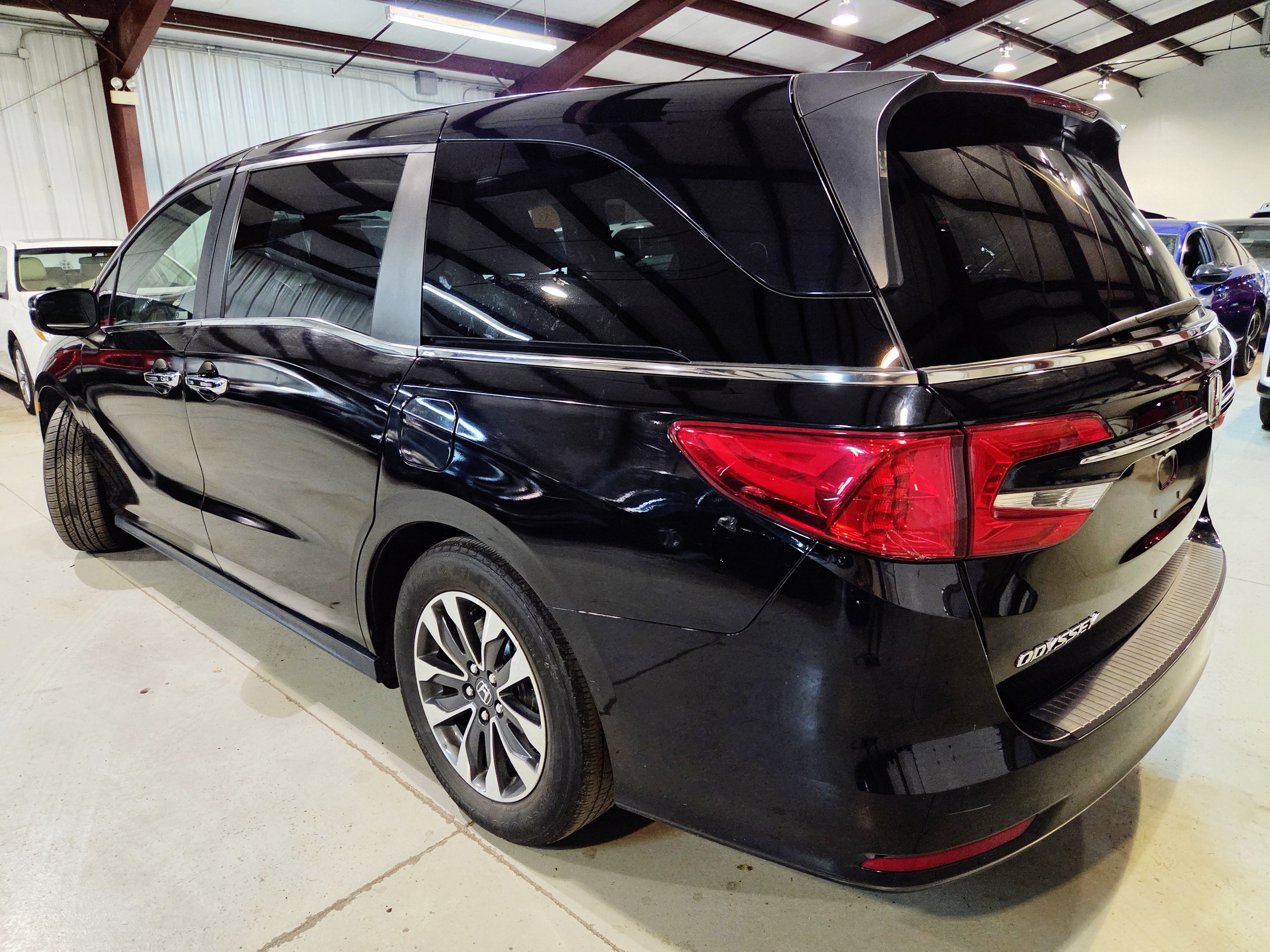 Used 2021 Honda Odyssey EX-L image 7