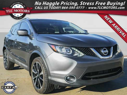 Used 2017 Nissan Rogue Sport SL image 1