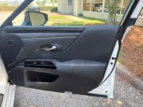 Used 2023 Lexus ES 350 w/ Premium Package FWD image 16