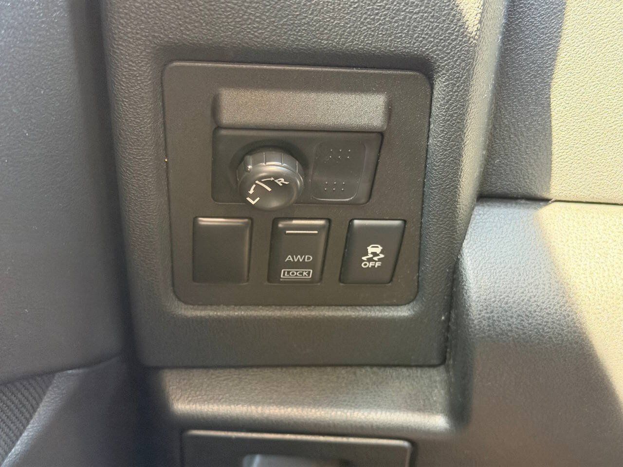 Used 2014 Nissan Rogue S w/ Convenience Package AWD/4WD image 17