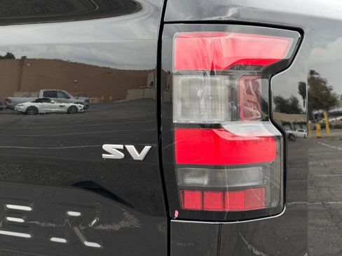 Used 2023 Nissan Frontier SV image 21