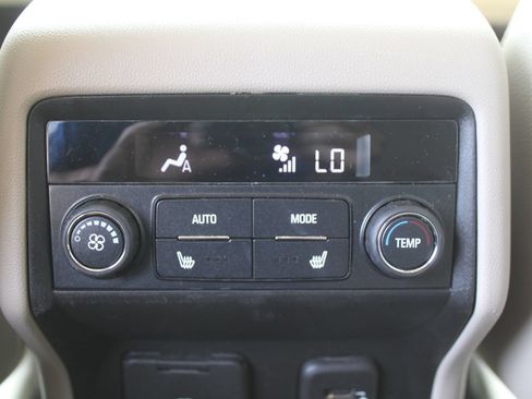 Used 2019 GMC Acadia Denali w/ Technology Package FWD image 29