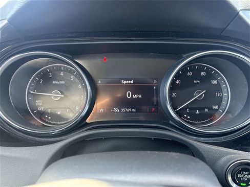 Used 2021 Buick Encore GX Preferred w/ Cold Weather Comfort Package image 11