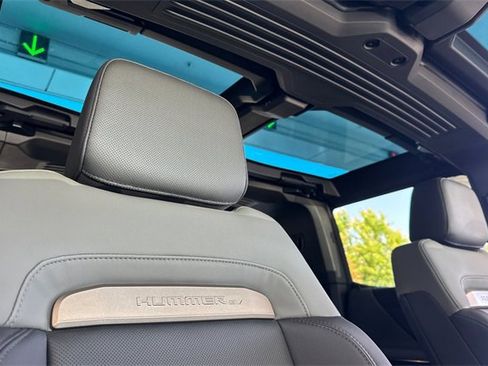 Used 2024 GMC Hummer EV 2X w/ Extreme Off-Road Package image 16