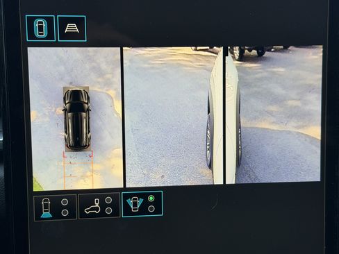 Used 2026 GMC Terrain Elevation w/ Technology Package II image 12