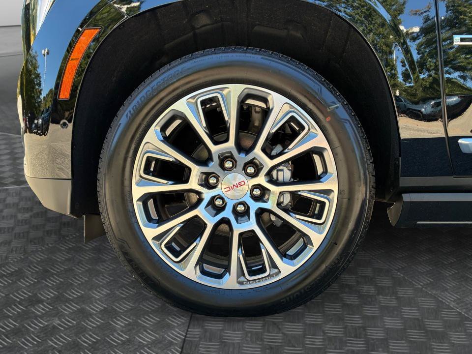 New 2026 GMC Yukon Denali w/ Sun & Power Step Package AWD/4WD image 27