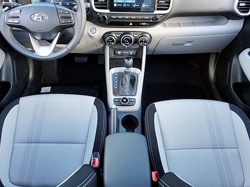 New 2026 Hyundai Venue SEL image 24