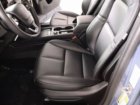 New 2026 Lincoln Corsair Premiere image 12