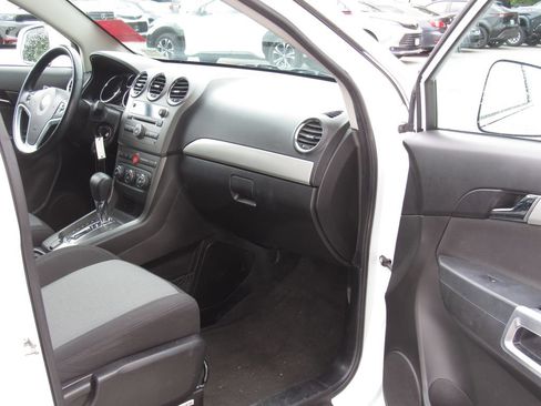 Used 2012 Chevrolet Captiva Sport LT FWD image 17