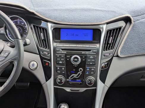 Used 2011 Hyundai Sonata Limited FWD image 17