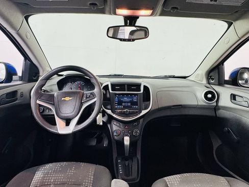 Used 2018 Chevrolet Sonic LS FWD image 17