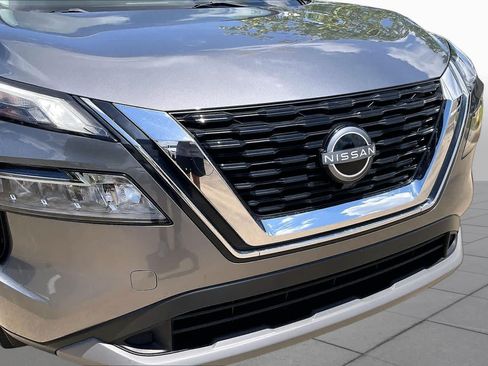 Used 2023 Nissan Rogue SV FWD image 28