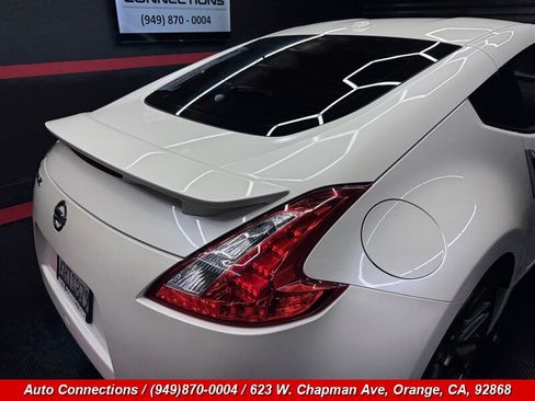 Used 2009 Nissan 370Z Touring w/ Aerodynamics Pkg RWD image 29