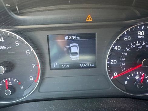 Used 2019 Kia Forte LXS FWD image 3