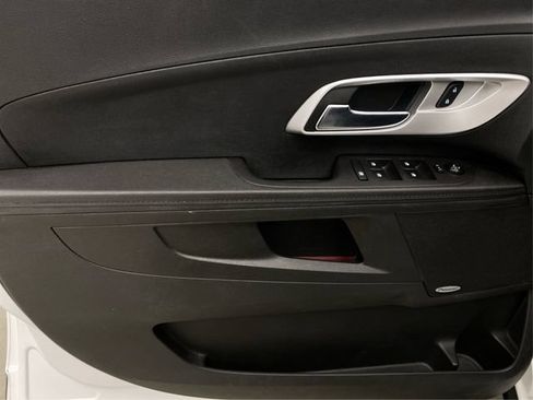 Used 2017 Chevrolet Equinox Premier w/ Enhanced Convenience Package AWD/4WD image 24