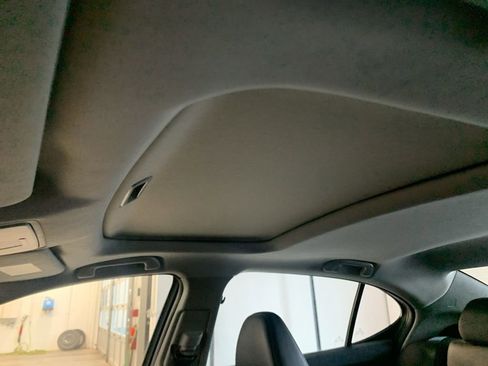 Used 2016 Acura TLX Base (DCT) image 25