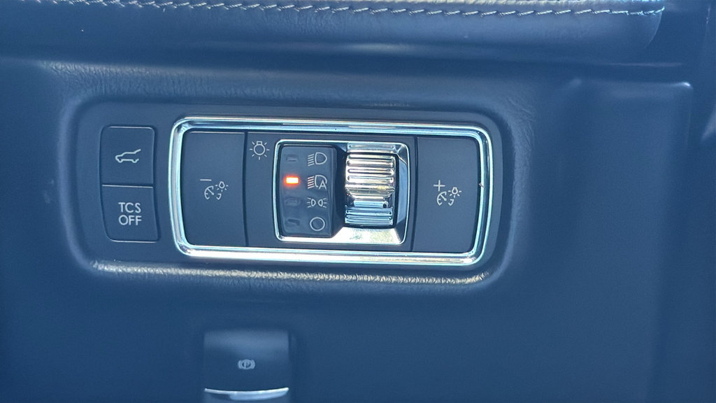 Used 2022 Lincoln Nautilus FWD w/ Premium Package image 18