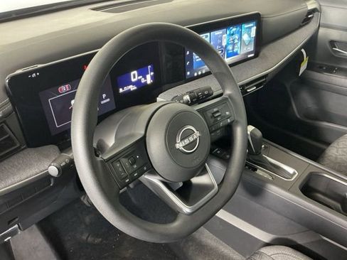 New 2026 Nissan Kicks SV AWD/4WD image 9