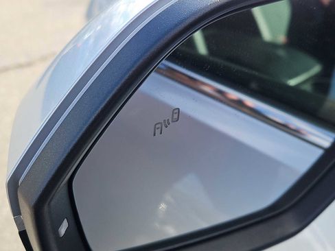 Used 2019 Volkswagen Atlas SE w/ Towing Package image 12