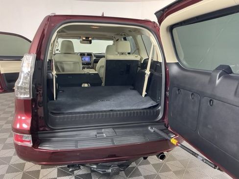 Used 2020 Lexus GX 460 Premium w/ Premium Package AWD/4WD image 31