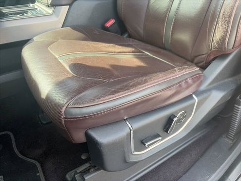 Used 2015 Ford F150 Platinum w/ Equipment Group 701A Luxury image 21