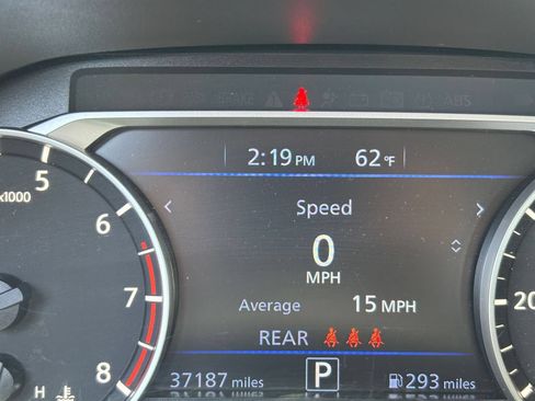 Used 2025 Nissan Altima 2.5 SV FWD image 36