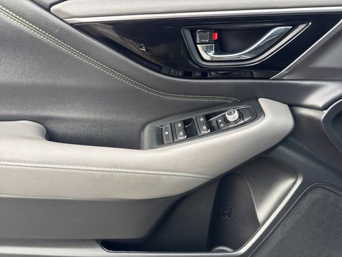 Used 2025 Subaru Outback Onyx Edition image 10