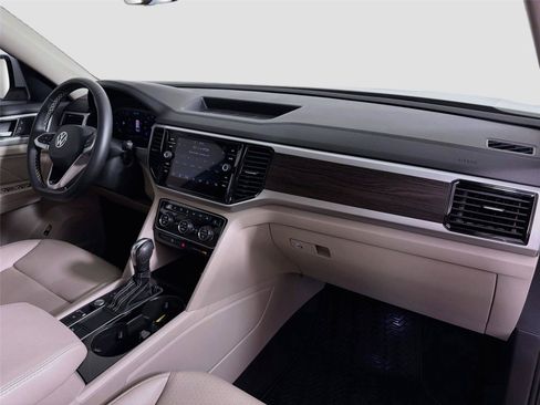Used 2023 Volkswagen Atlas SE w/ Black Wheel Package FWD image 29