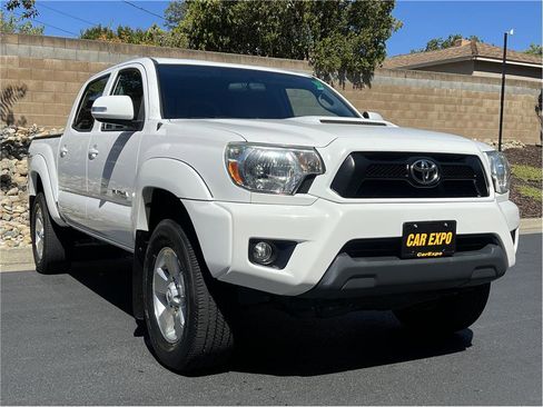 Used 2015 Toyota Tacoma PreRunner image 20