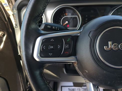 Used 2020 Jeep Gladiator Overland w/ Safety Group image 31