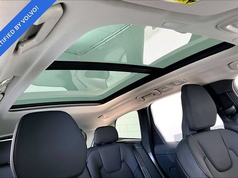 Certified 2026 Volvo XC60 B5 Plus AWD/4WD image 21