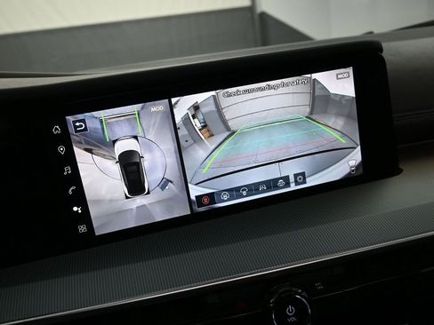 Used 2025 Nissan Murano Platinum w/ Cargo Package image 10