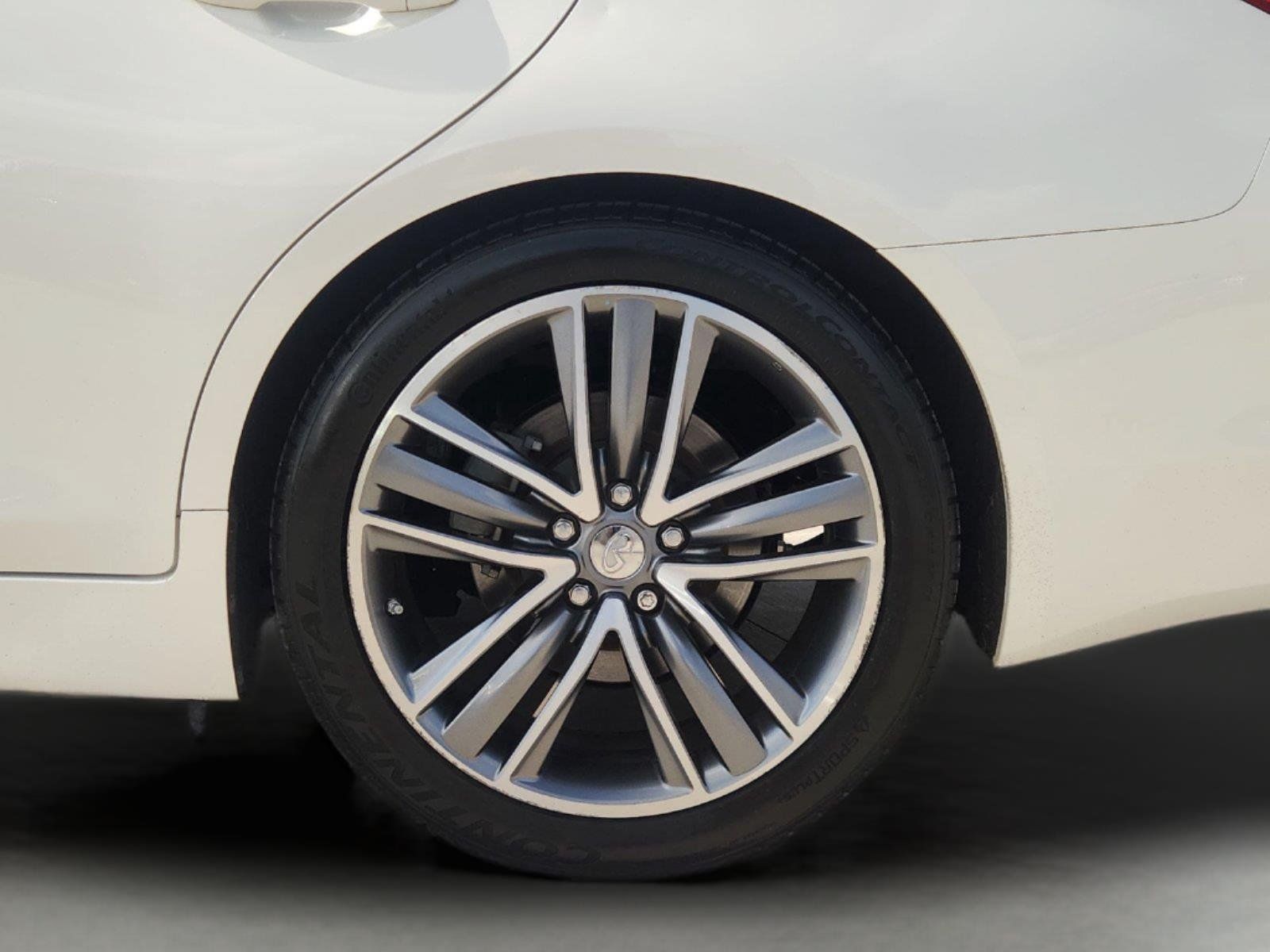 Used 2016 INFINITI Q50 3.0t Premium w/ Driver Assistance Package RWD image 33