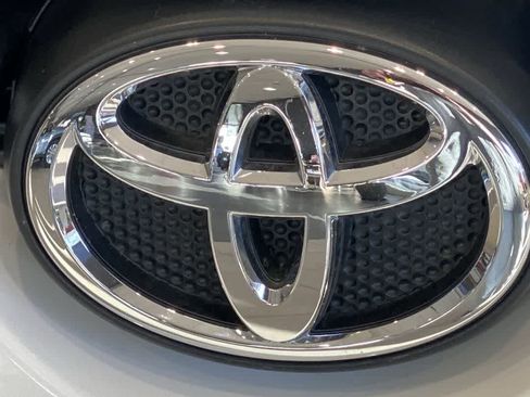 Certified 2024 Toyota 4Runner SR5 Premium w/ Moonroof Package AWD/4WD image 10