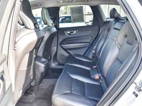 Used 2023 Volvo XC60 B5 Core w/ Climate Package image 18