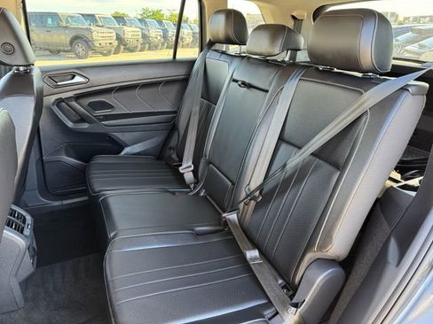 Used 2024 Volkswagen Tiguan SE FWD image 16