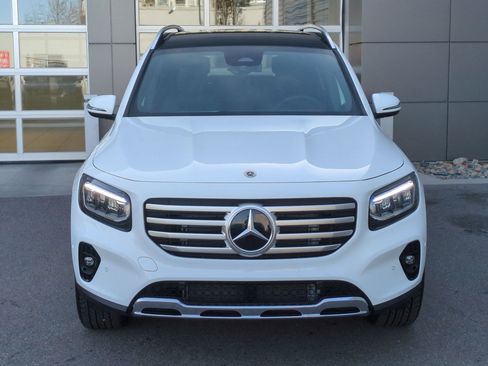 New 2026 Mercedes-Benz GLB 250 4MATIC image 9