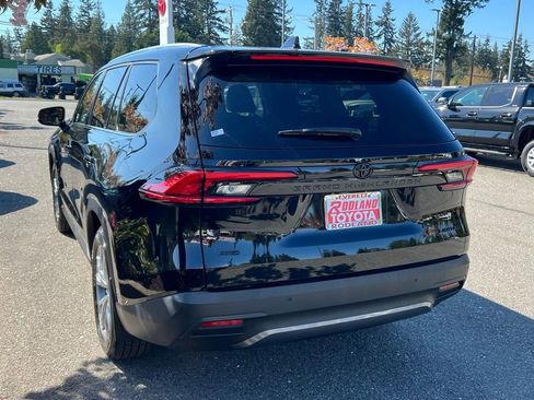 Certified 2024 Toyota Grand Highlander AWD image 9
