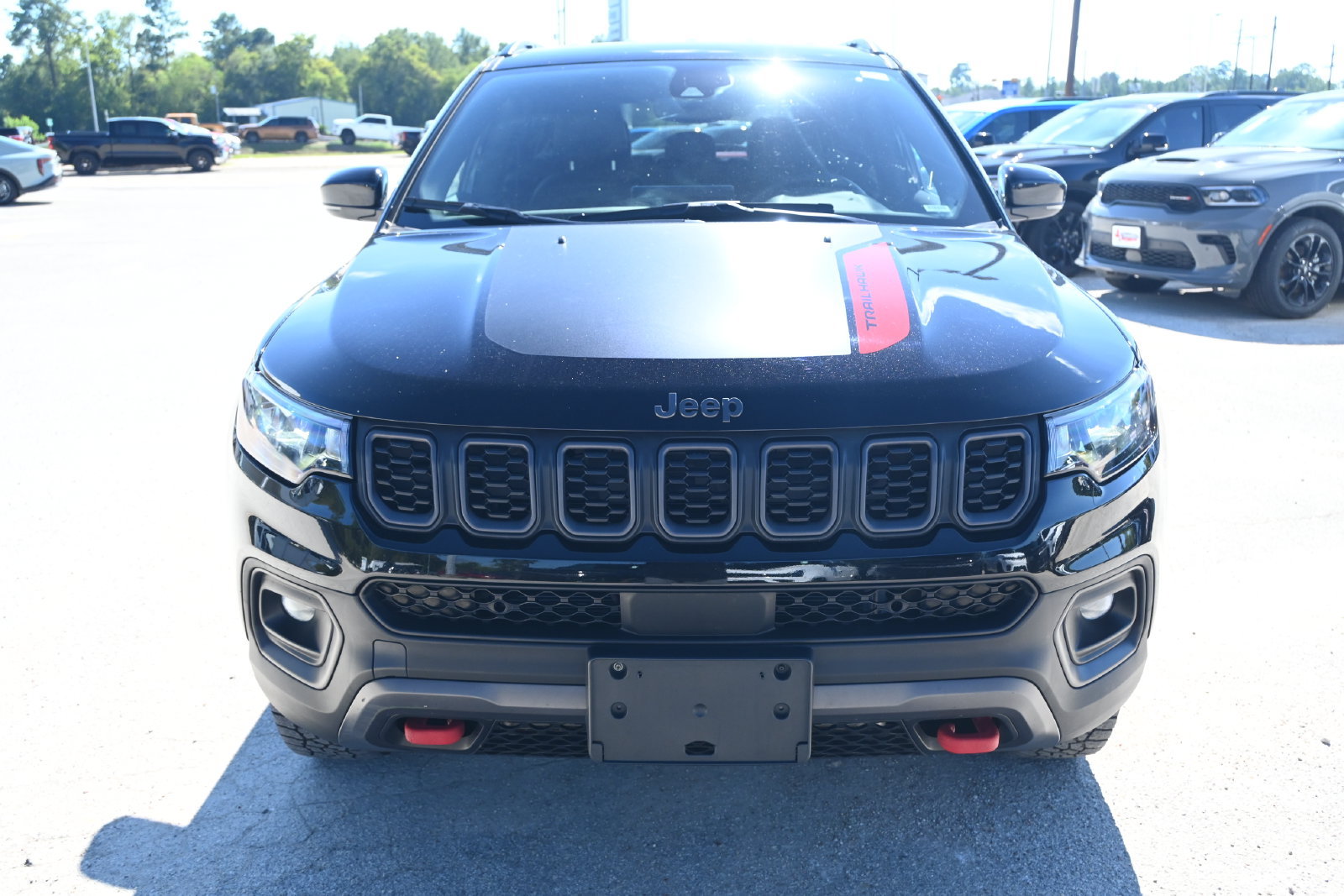 Used 2025 Jeep Compass Trailhawk AWD/4WD image 6