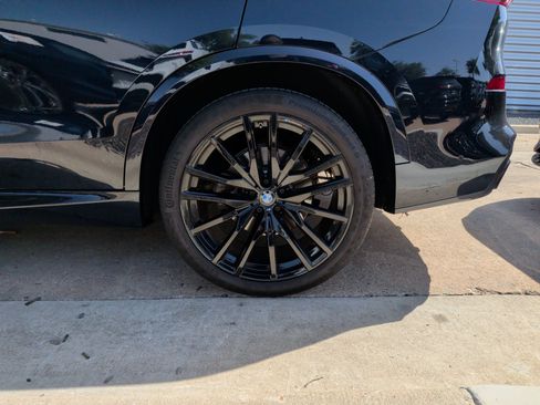 Used 2022 BMW X5 sDrive40i w/ M Sport Package RWD image 12