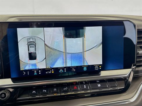 Used 2023 Chevrolet Silverado 1500 High Country w/ High Country Premium Package image 46