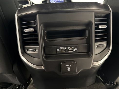 Used 2022 RAM 1500 Big Horn AWD/4WD image 41