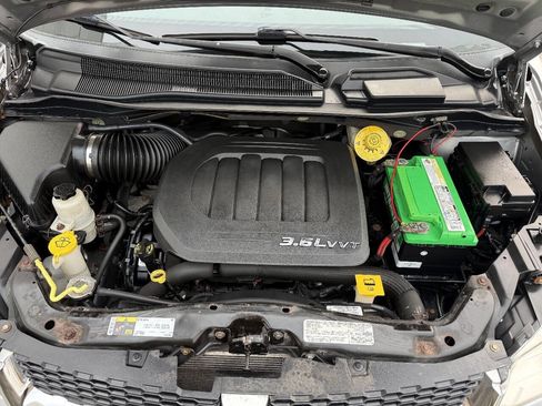 Used 2013 Dodge Grand Caravan SE FWD image 21