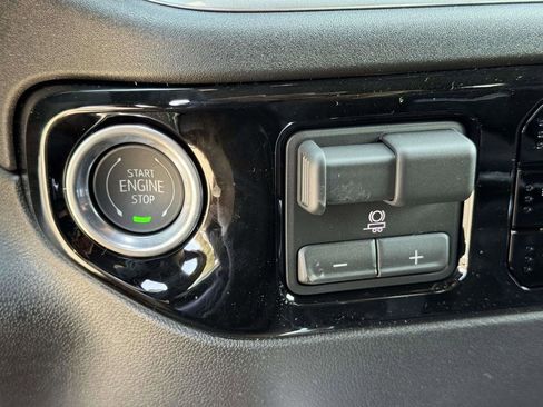 New 2026 Chevrolet Silverado 1500 High Country AWD/4WD image 8