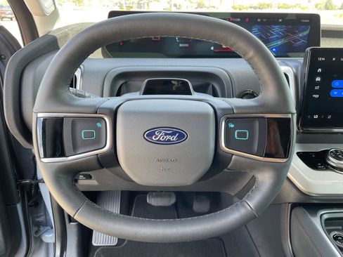 New 2025 Ford Expedition Max Active image 11