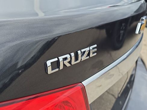Used 2015 Chevrolet Cruze LT image 35